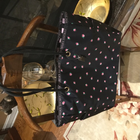 Nwt Victoria Secret Tote black revesable - Picture 3 of 5